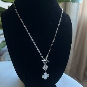 Silver dangle clover Necklace